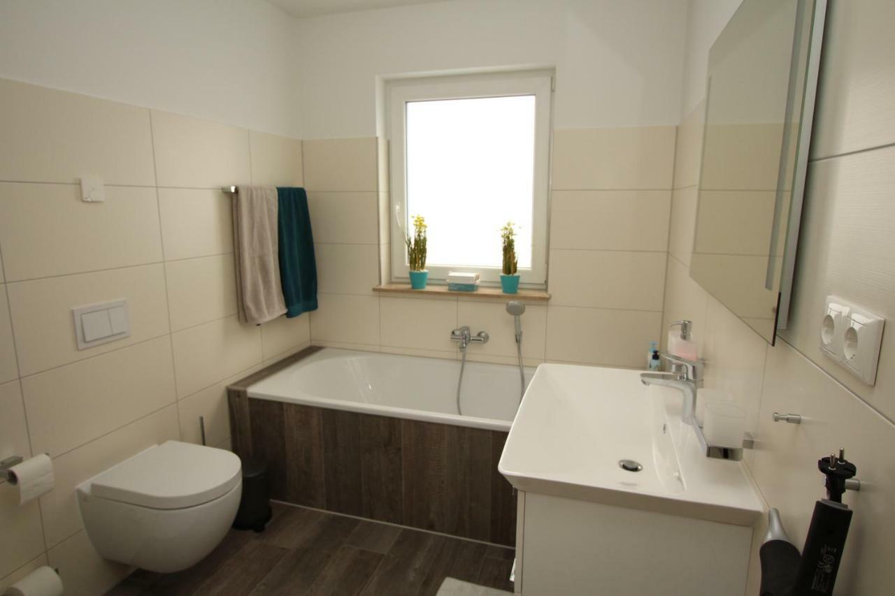 Familienfreundliches Ferienhaus In Kroepelin Luaran gambar